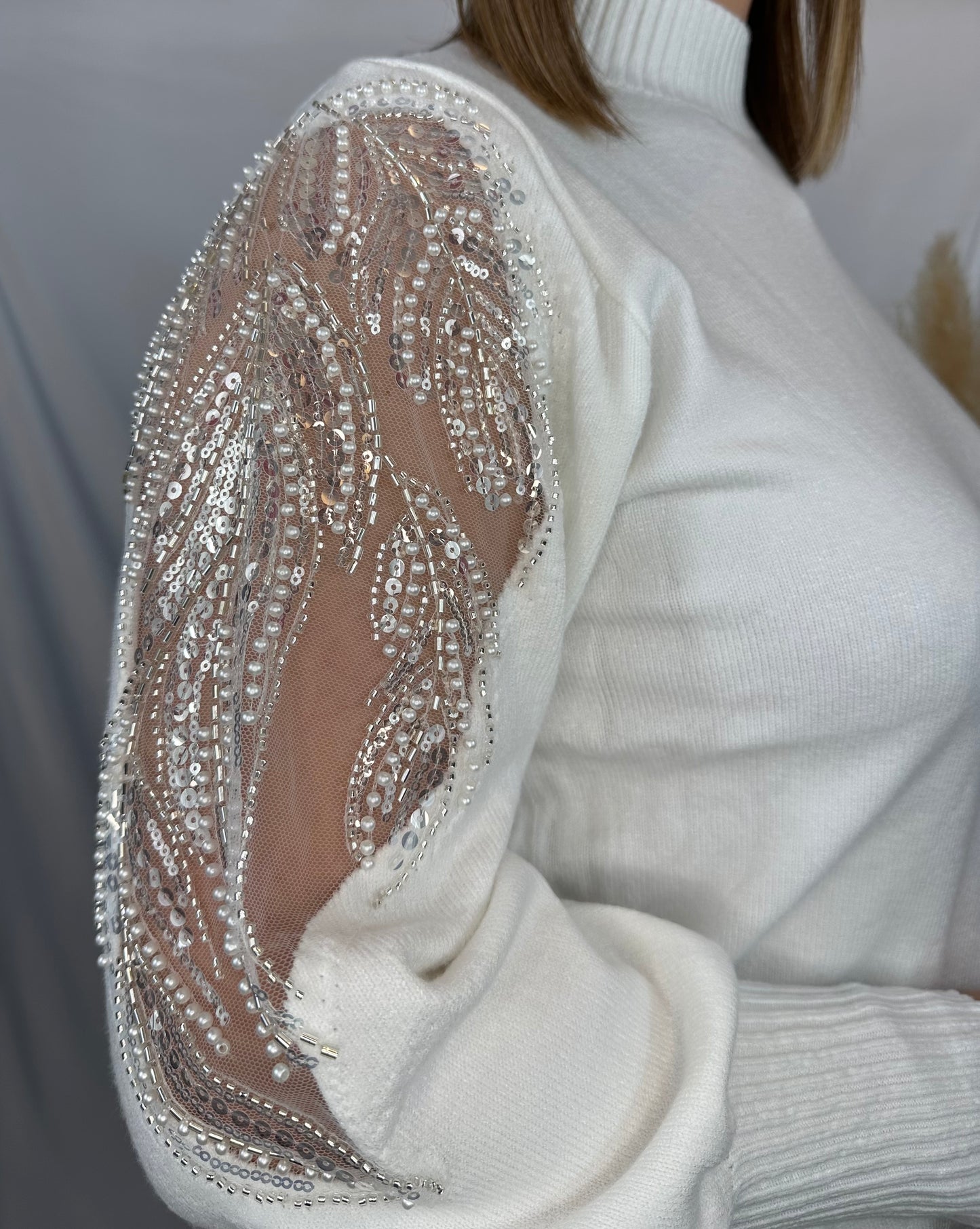 Pull blanc à strass